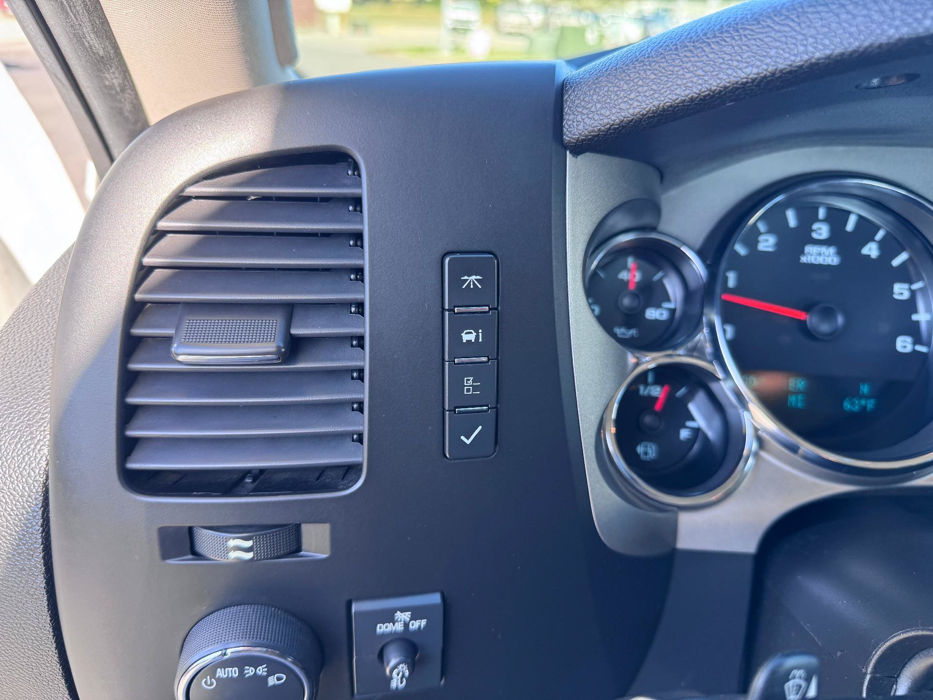 Used 2013 Chevrolet Silverado 1500 LT w/ All-Star Edition AWD/4WD image 23