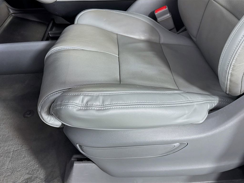 Used 2020 Lincoln Navigator Reserve w/ Luxury Package image 24