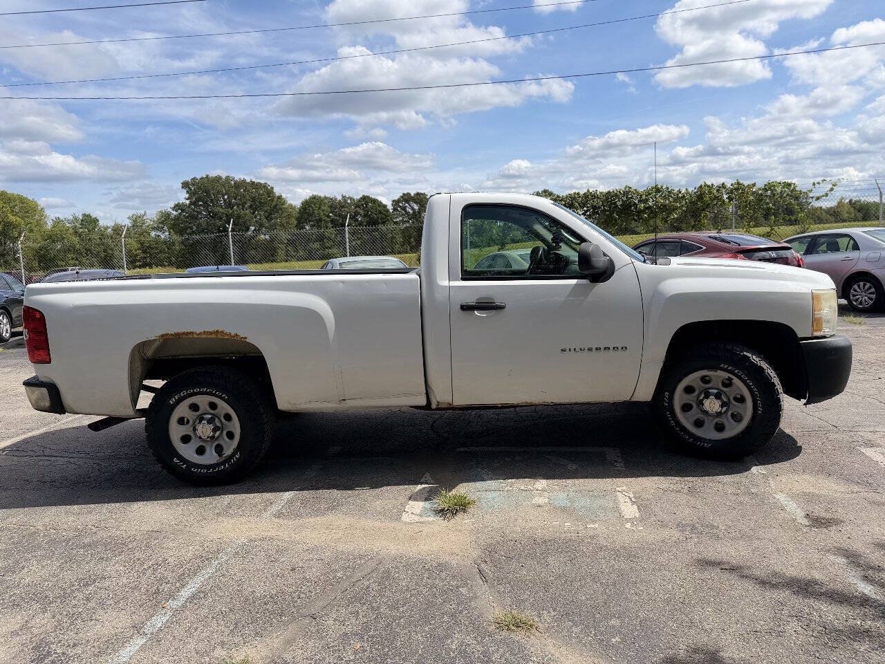 Used 2010 Chevrolet Silverado 1500 W/T RWD image 6