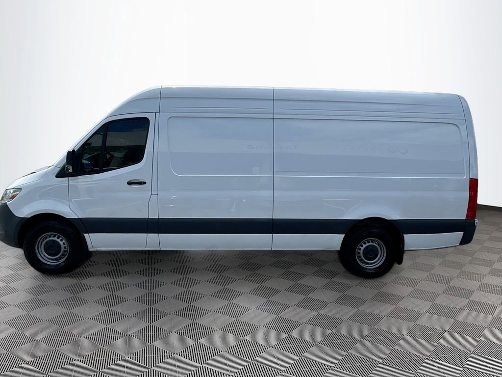 Used 2024 Mercedes-Benz Sprinter 2500 image 9