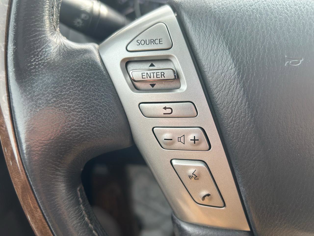 Used 2015 INFINITI QX80 4WD w/ Theater Package image 24