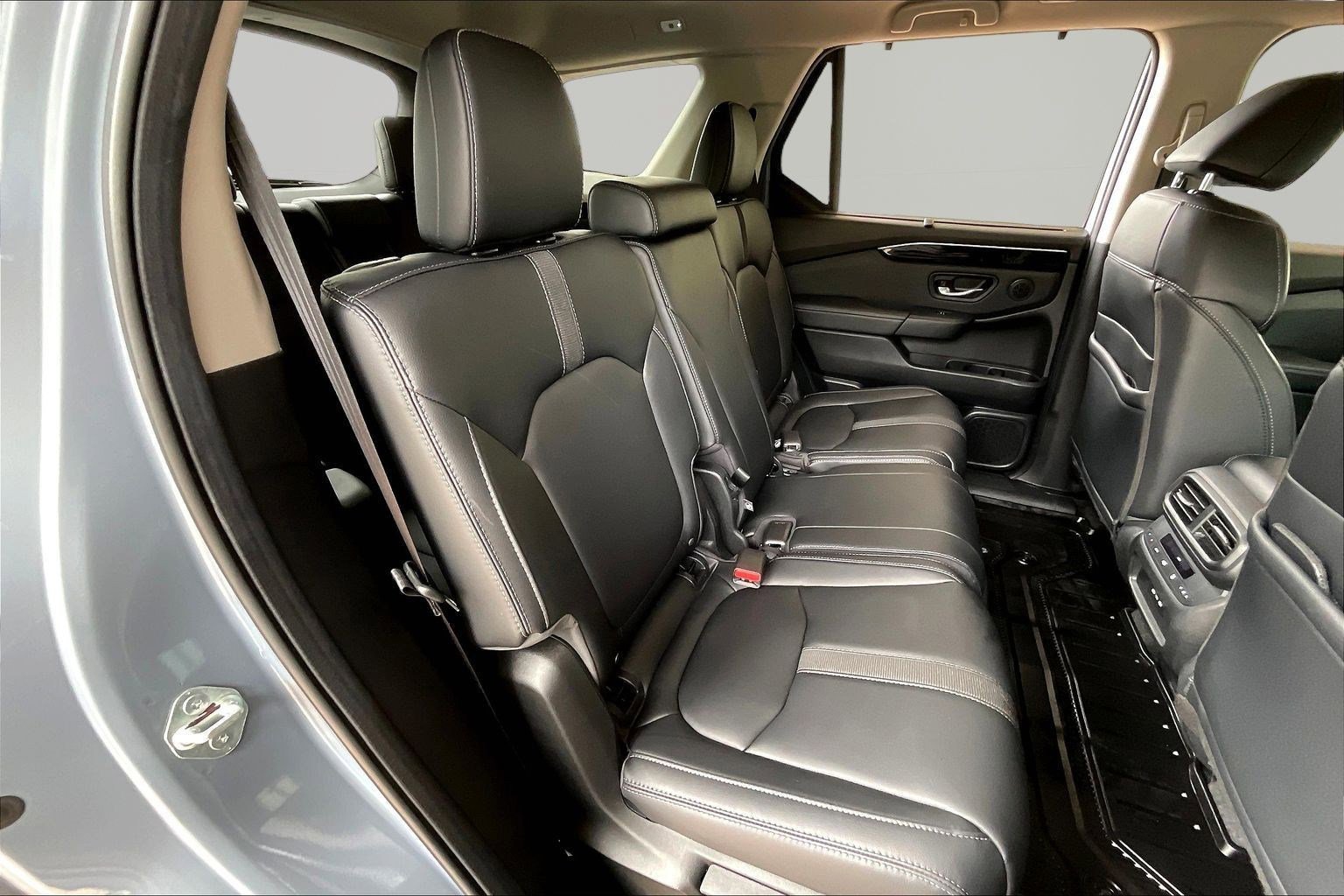 Used 2024 Honda Pilot Touring image 24