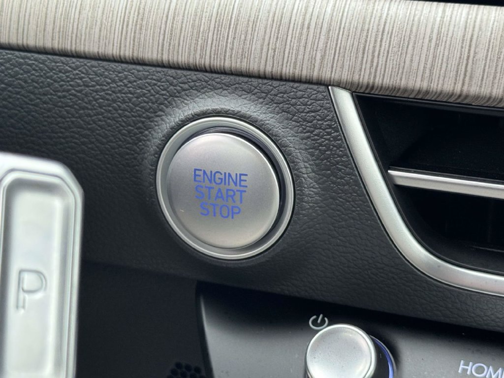 Used 2025 Hyundai Sonata SEL FWD image 25