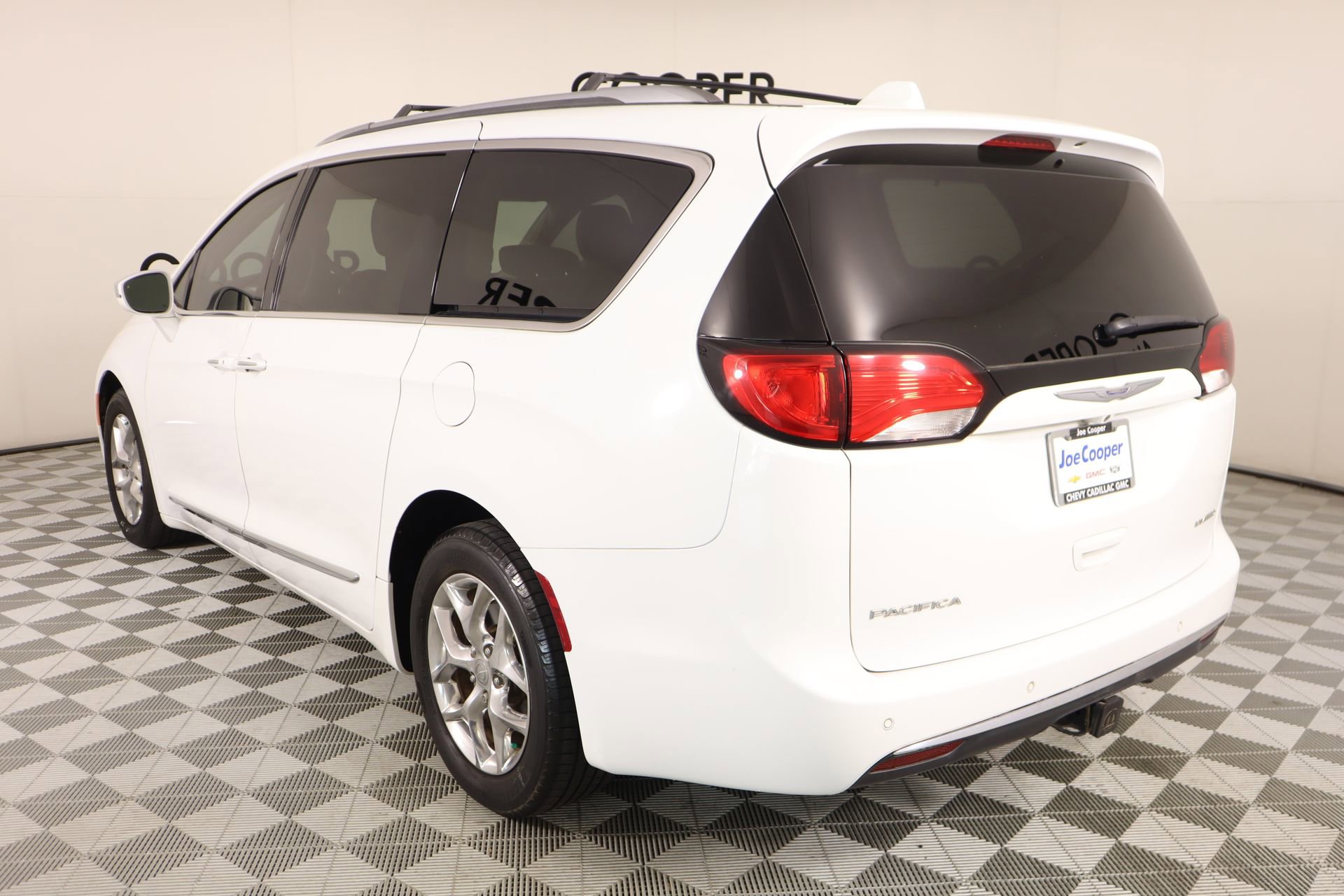 Used 2017 Chrysler Pacifica Limited w/ UConnect Theater Package image 26