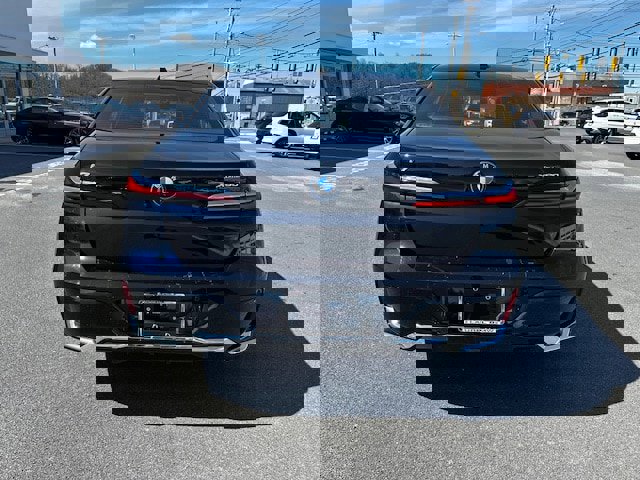 Certified 2024 BMW i7 xDrive60 image 6