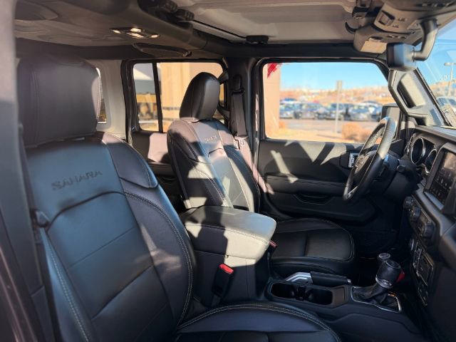 Used 2022 Jeep Wrangler Unlimited Sahara w/ Cold Weather Group AWD/4WD image 27