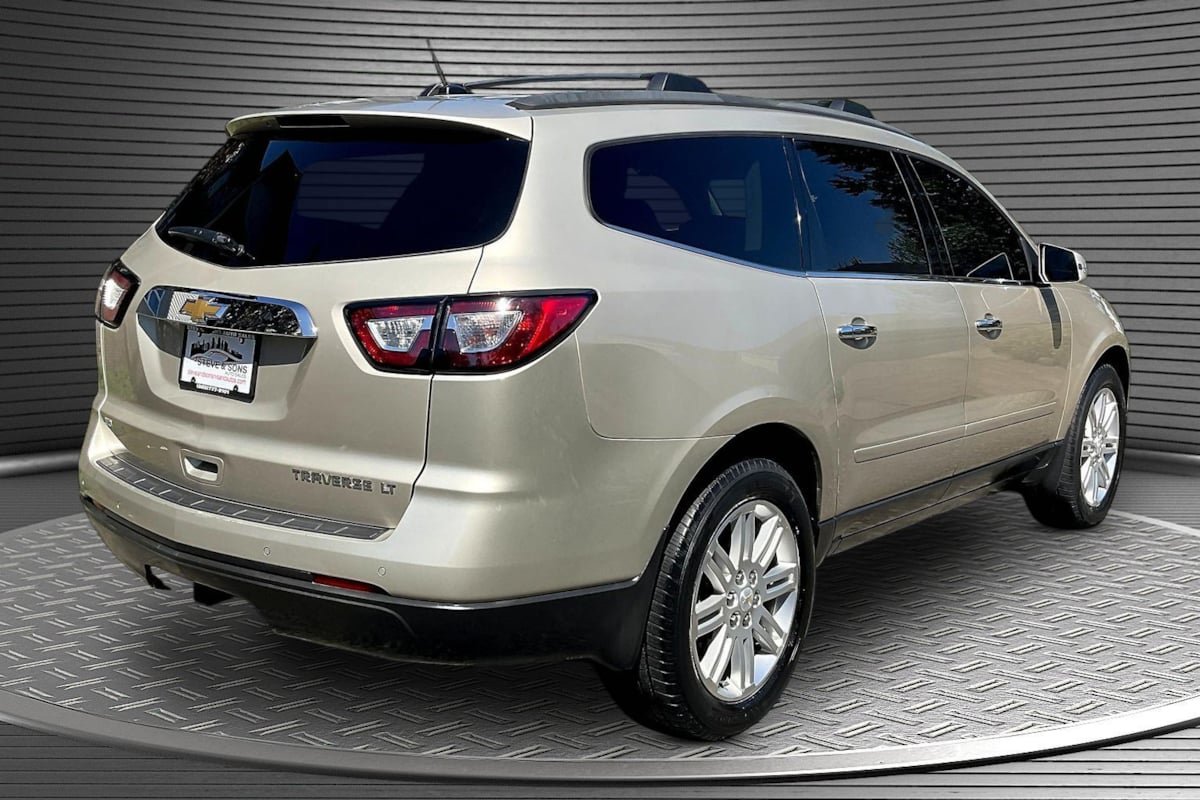 Used 2013 Chevrolet Traverse LT w/ All-Star Edition AWD/4WD image 6