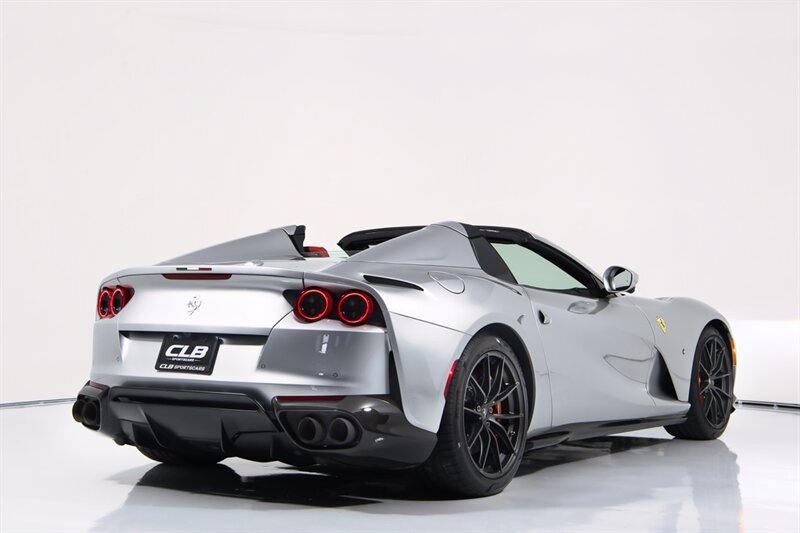 Used 2023 Ferrari 812 GTS RWD image 13