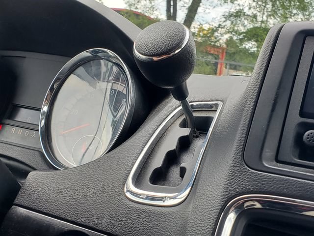 Used 2016 Dodge Grand Caravan SXT FWD image 16