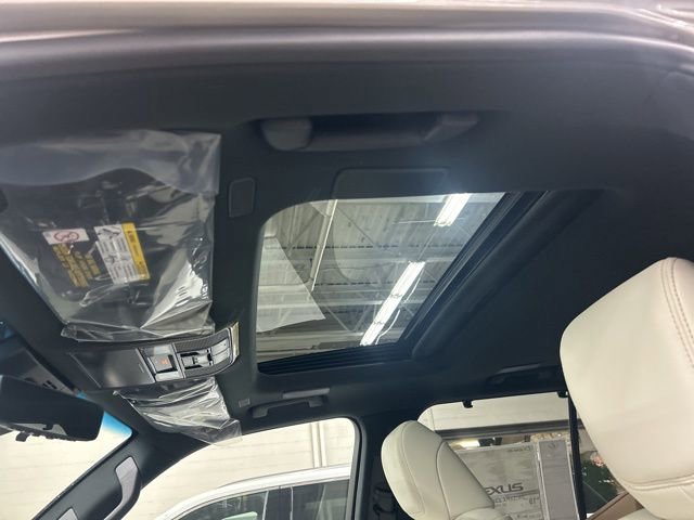 New 2026 Lexus LX 600 4WD w/ Luxury Package image 24
