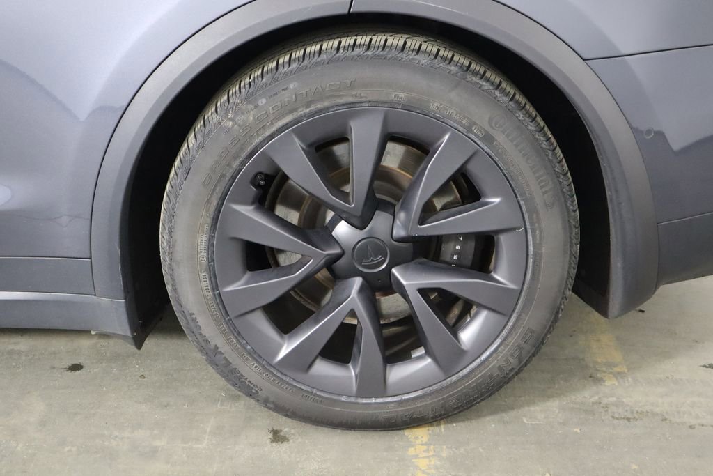 Used 2023 Tesla Model X image 46