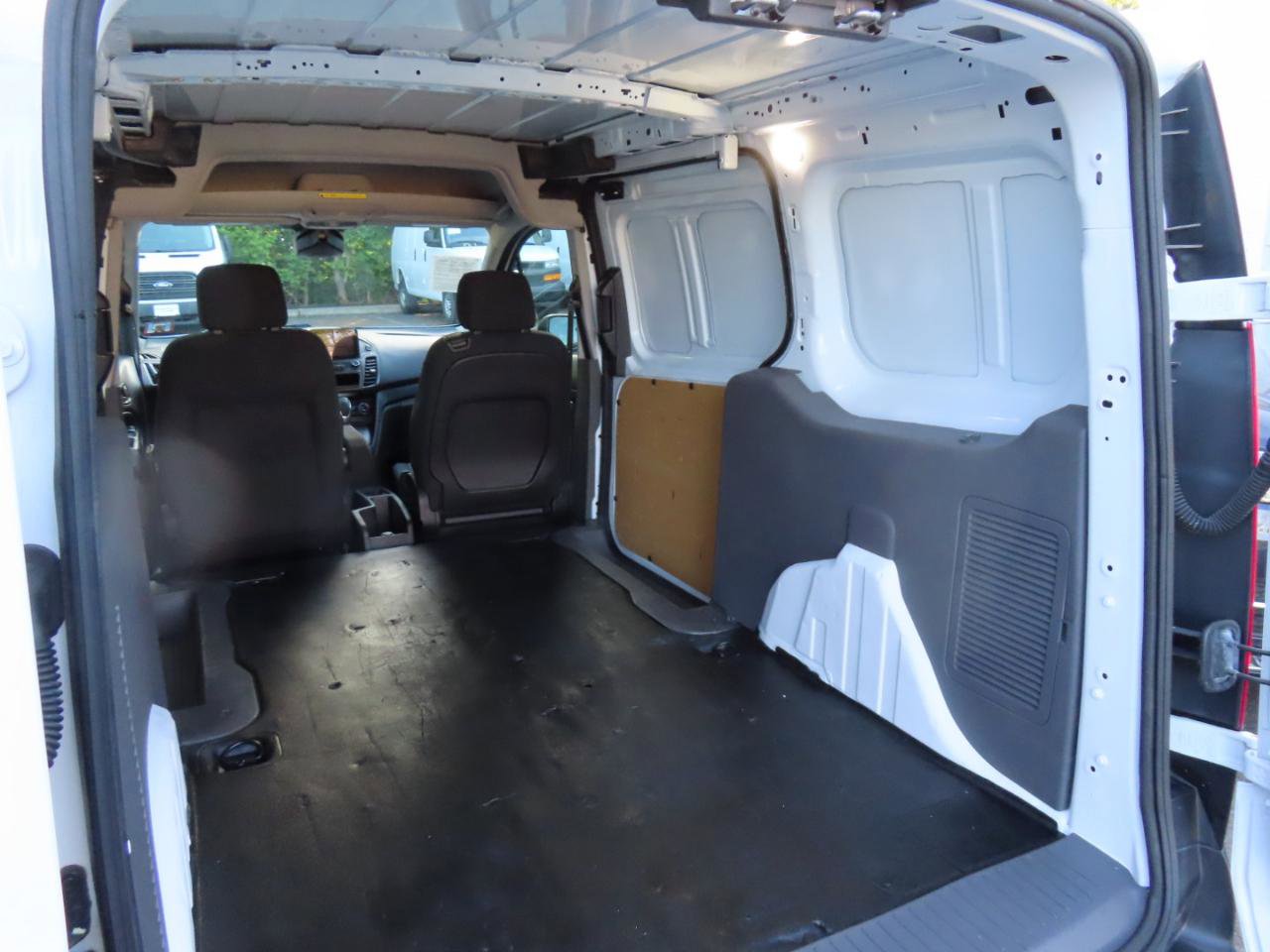 Used 2022 Ford Transit Connect XL w/ CNG/LPG Engine Prep Package FWD image 21