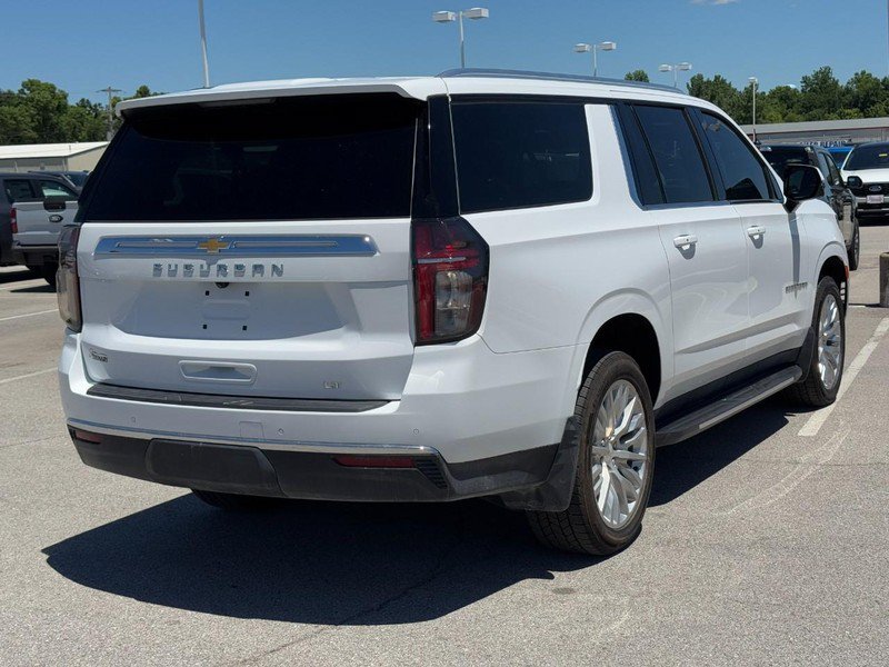 Used 2024 Chevrolet Suburban LT w/ LT Signature Package AWD/4WD image 3