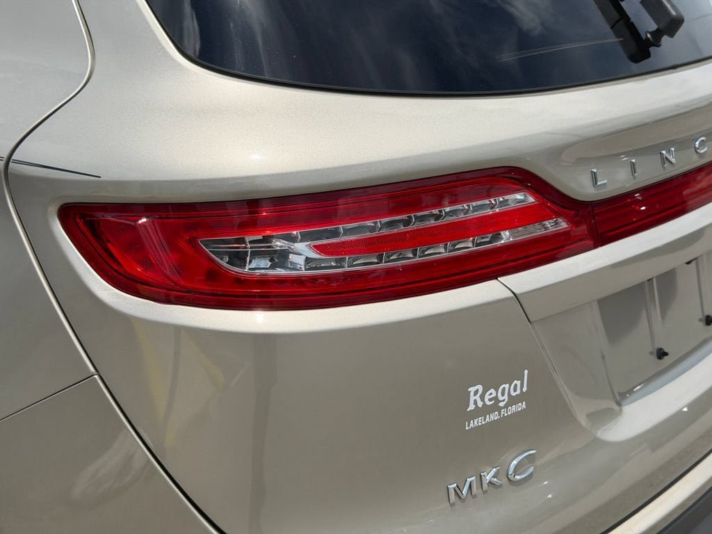 Used 2015 Lincoln MKC FWD w/ Equipment Group 101A Select image 11