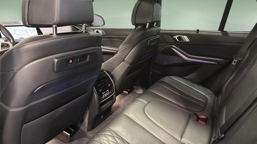Used 2022 BMW X5 M50i w/ Executive Package image 14