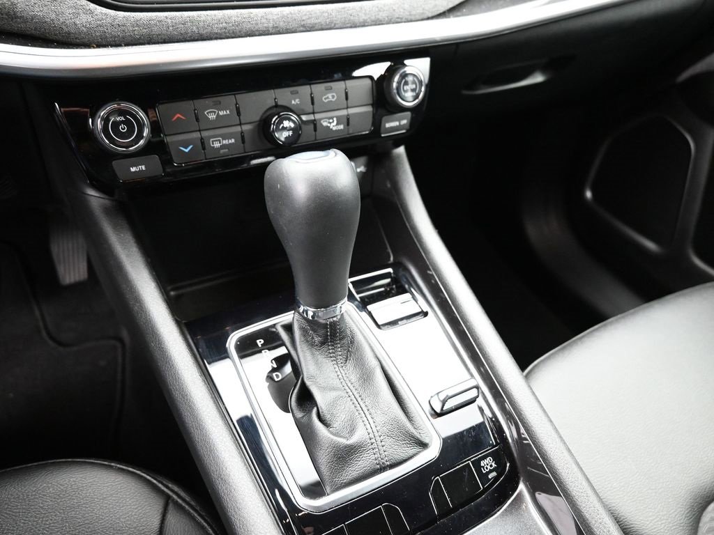 New 2026 Jeep Compass Latitude image 16