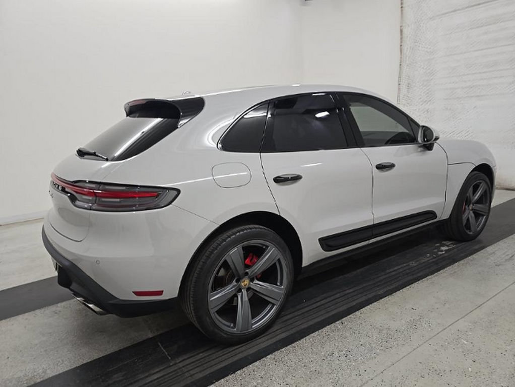 Used 2023 Porsche Macan S AWD/4WD image 4