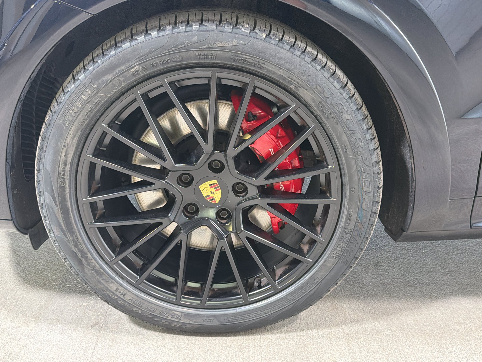 Certified 2023 Porsche Cayenne GTS AWD/4WD image 42