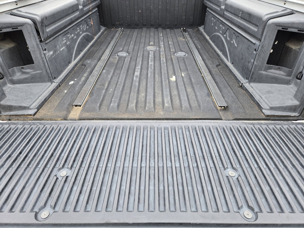 Used 2017 Nissan Titan SL image 31