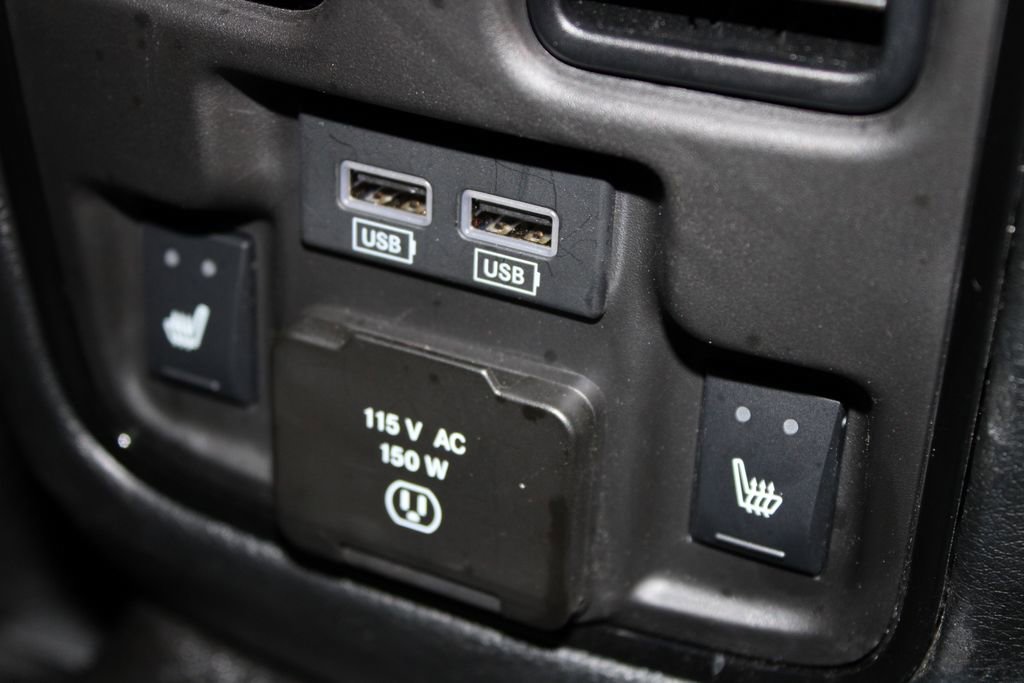 Used 2025 Dodge Durango R/T image 35