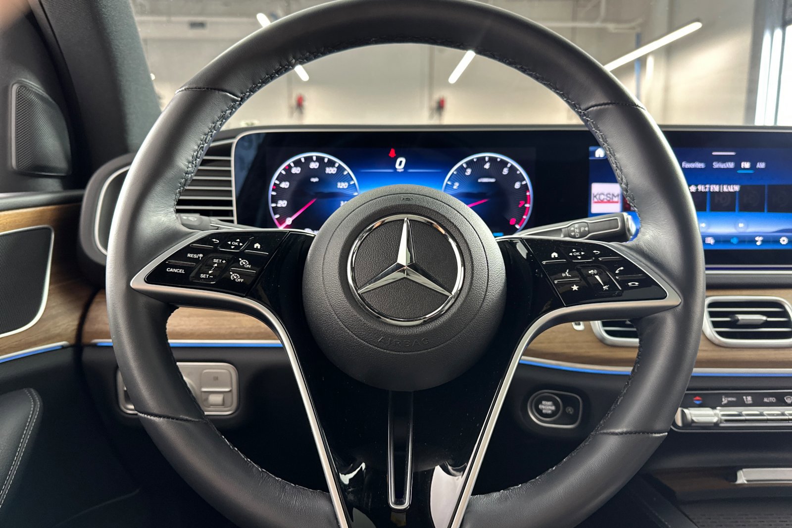 Certified 2025 Mercedes-Benz GLE 350 4MATIC image 26