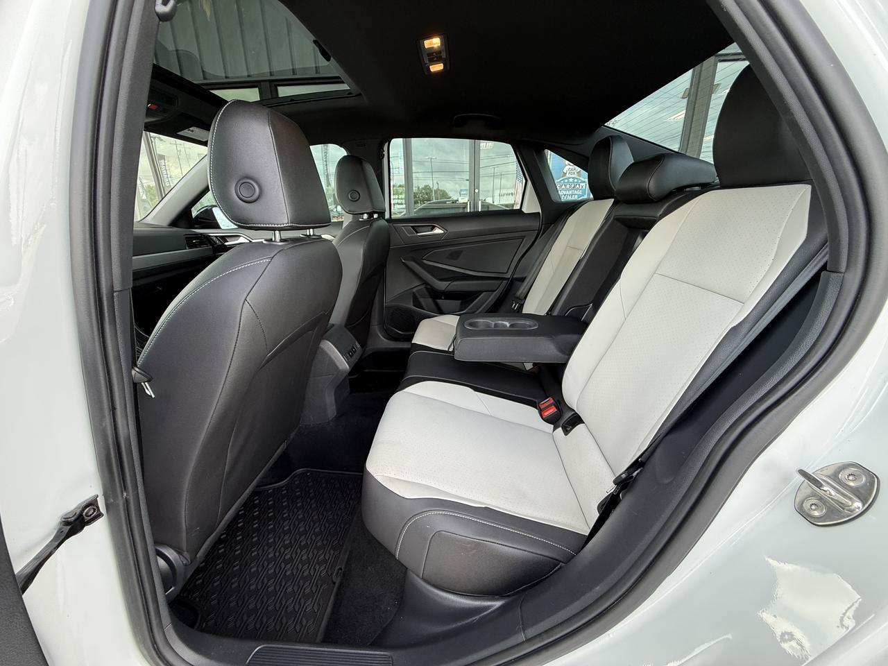 Used 2021 Volkswagen Jetta R-Line FWD image 38