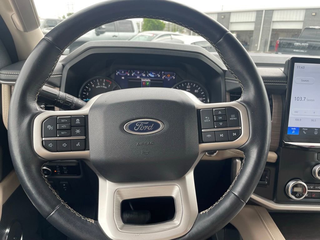 Used 2024 Ford Expedition Limited AWD/4WD image 14