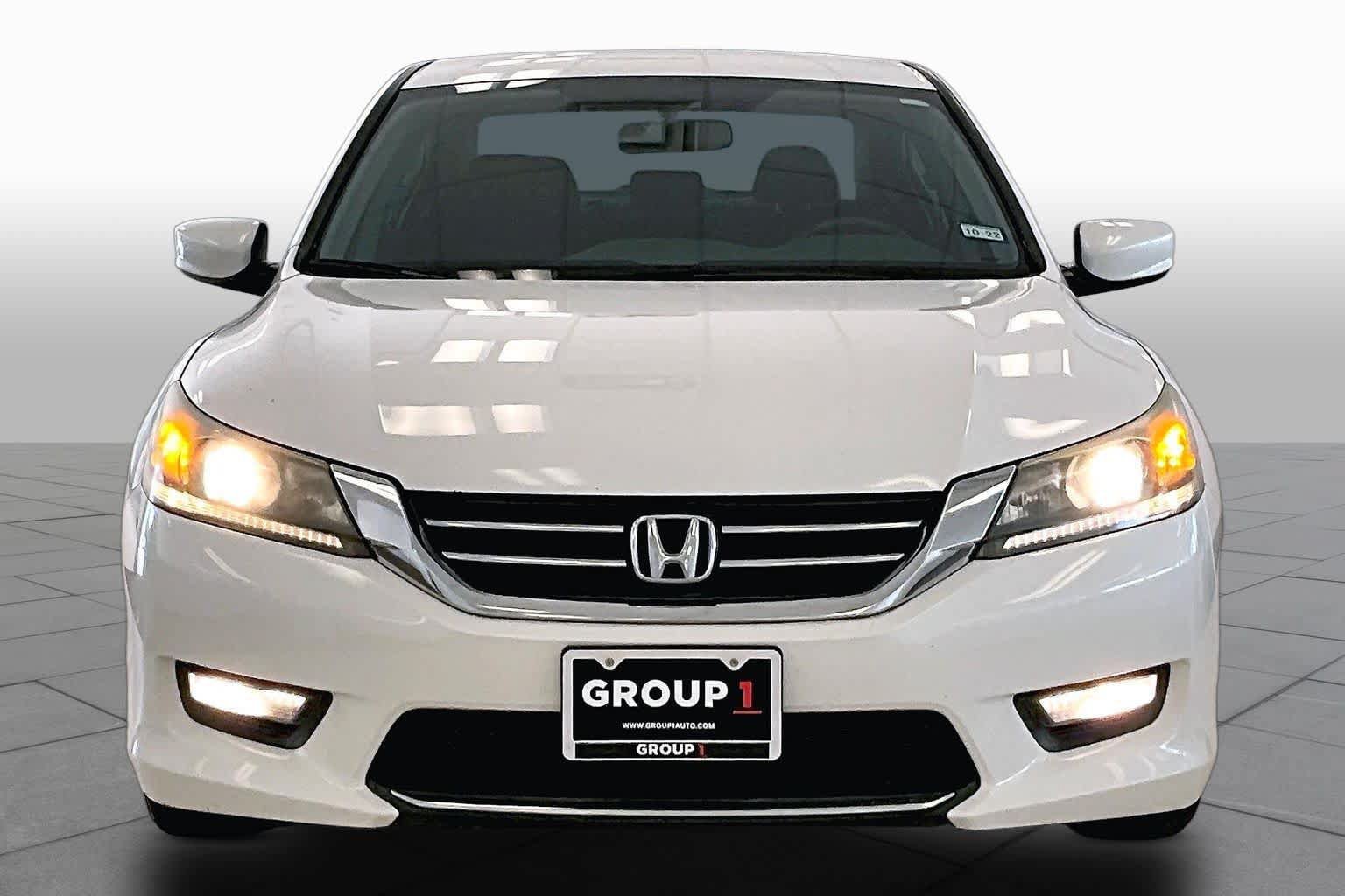 Used 2015 Honda Accord Sport image 3