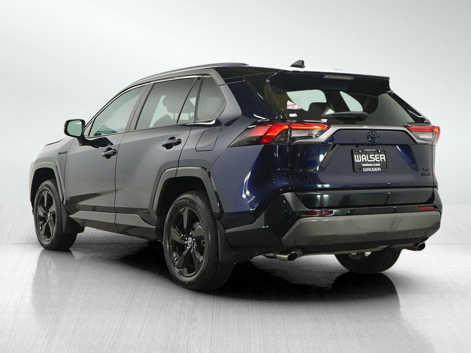 Used 2020 Toyota RAV4 XSE AWD/4WD image 3