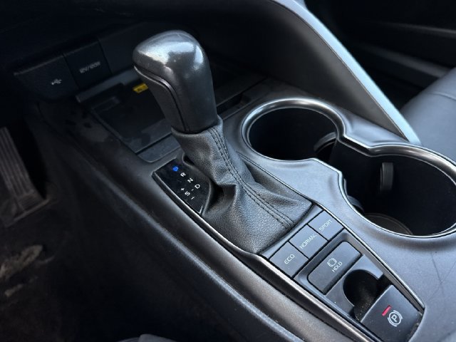 Used 2024 Toyota Camry XSE FWD image 19