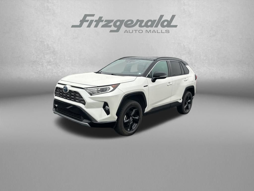 Used 2021 Toyota RAV4 XSE image 3