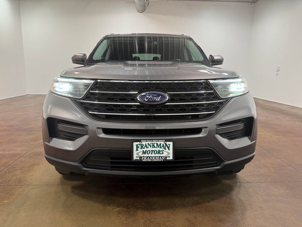 Used 2022 Ford Explorer XLT image 40
