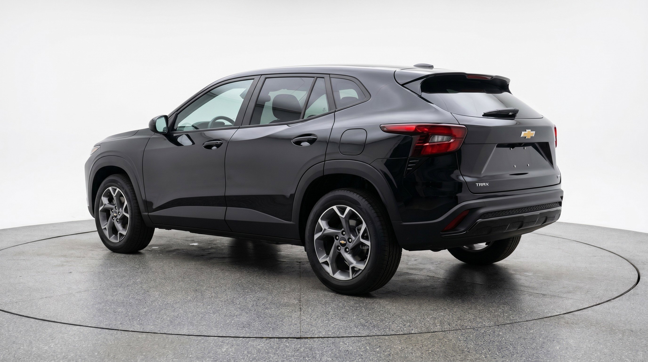 Used 2025 Chevrolet Trax LT FWD image 6