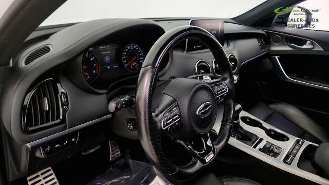 Used 2020 Kia Stinger GT1 RWD image 46