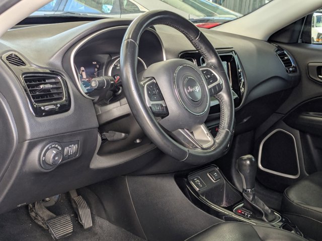 Used 2019 Jeep Compass Latitude FWD video 2
