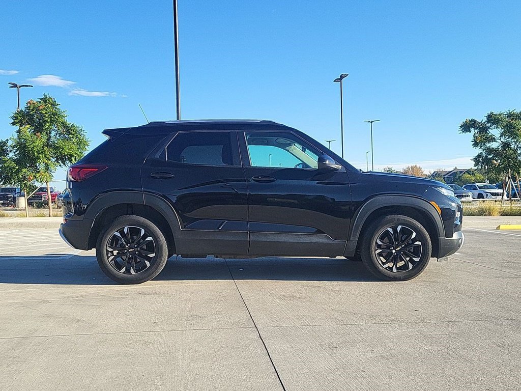 Used 2023 Chevrolet TrailBlazer LT AWD/4WD image 9