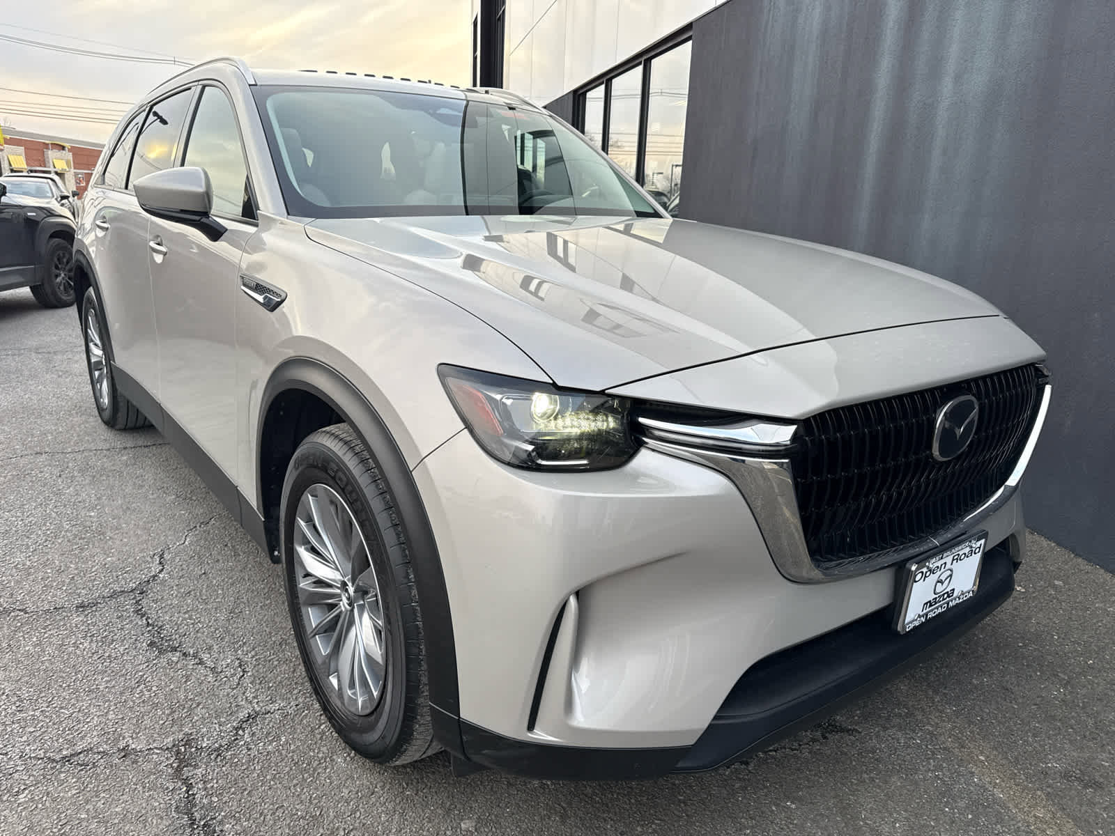 Used 2024 MAZDA CX-90 Plug-In Hybrid w/ Preferred image 2