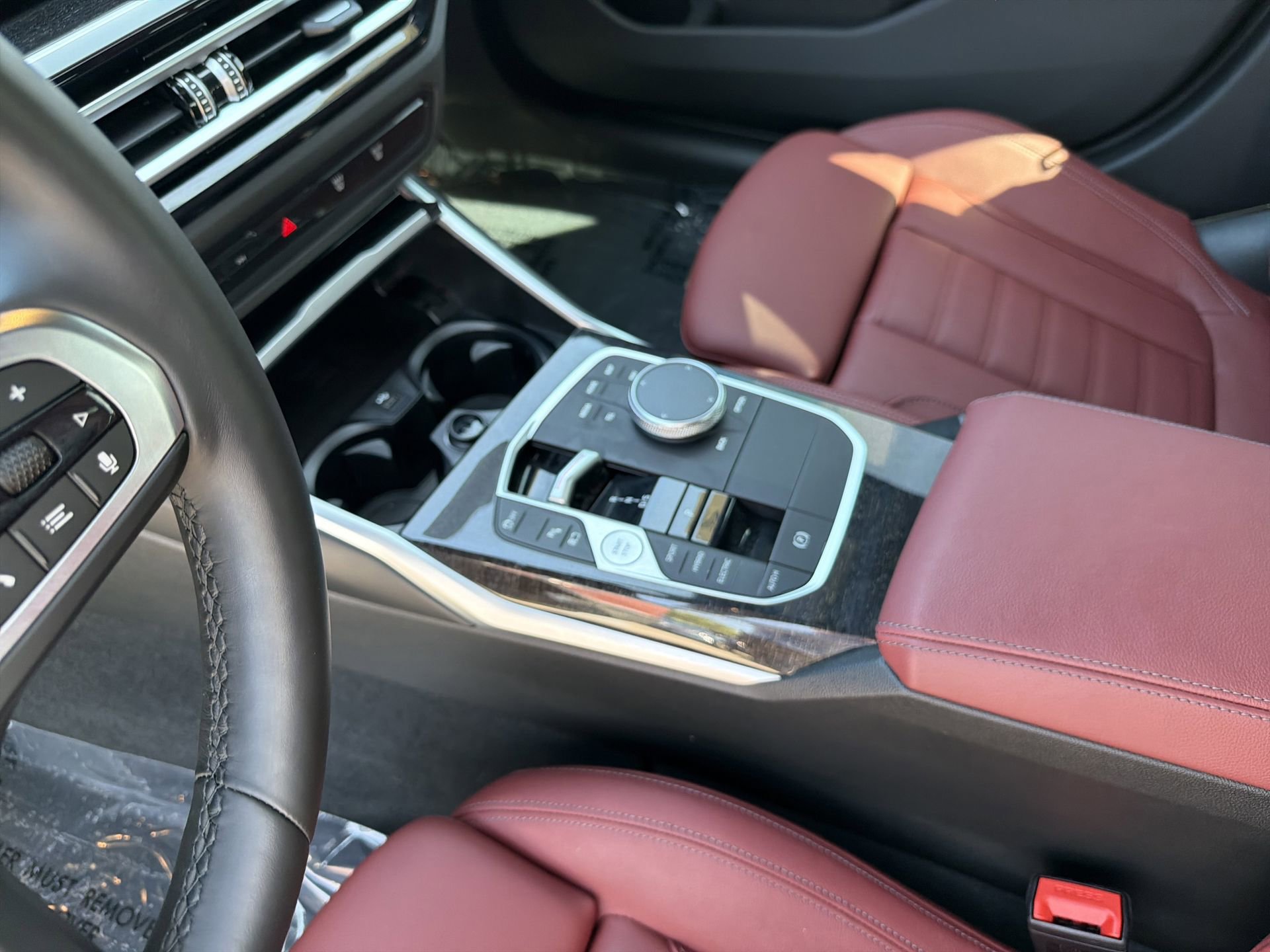 Certified 2024 BMW 330e w/ Premium Package RWD image 21