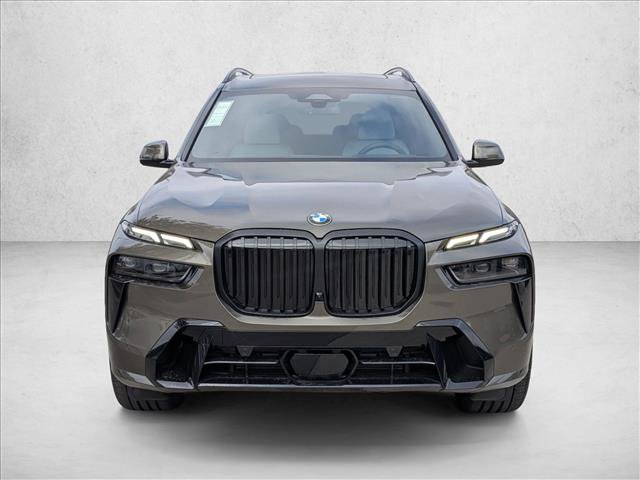 Used 2026 BMW X7 xDrive40i w/ M Sport Package AWD/4WD image 3