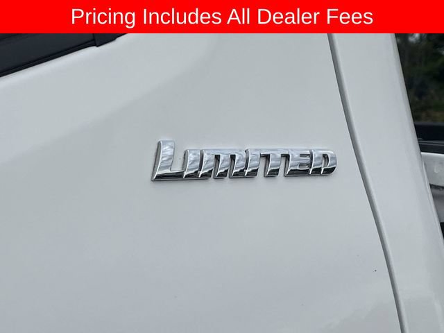 Used 2017 Toyota Tacoma Limited w/ Tow Package AWD/4WD image 9