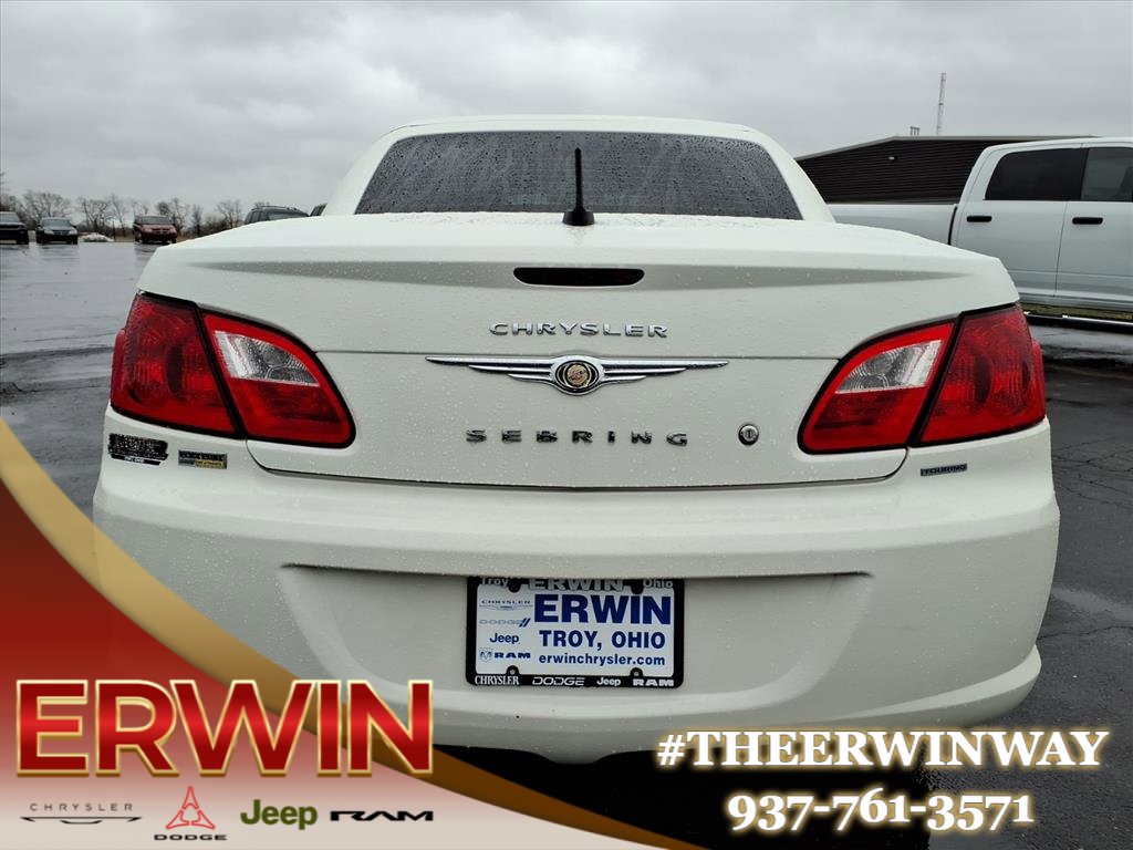 Used 2009 Chrysler Sebring Touring w/ Special Touring Group image 6