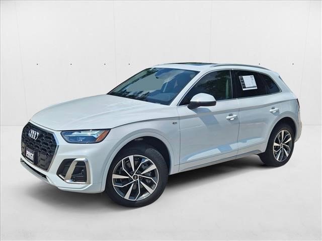 Used 2024 Audi Q5 2.0T Premium w/ Convenience Package