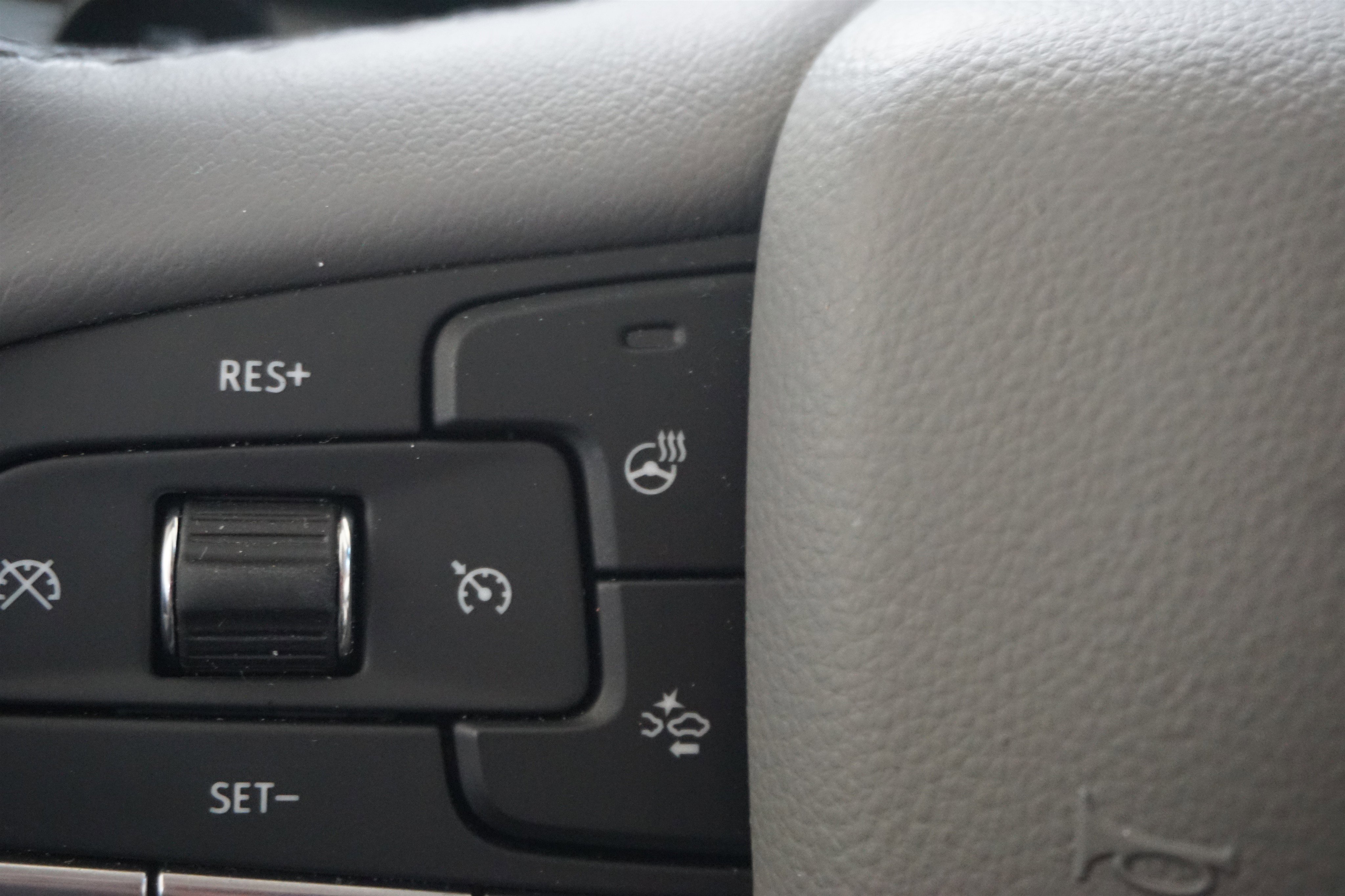 Used 2025 Cadillac XT6 Premium Luxury image 37