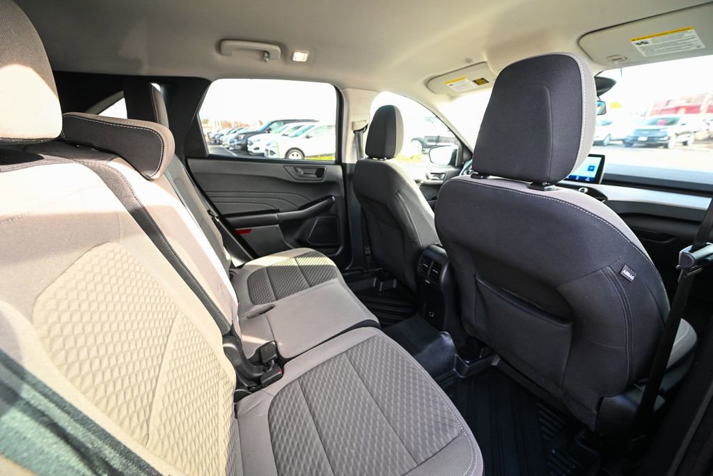 Certified 2022 Ford Escape SE w/ SE Sport Appearance Package AWD/4WD image 26