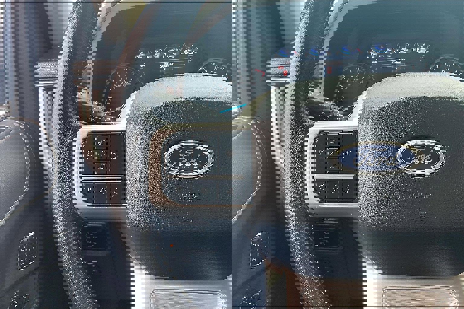 Used 2024 Ford Expedition XLT image 23