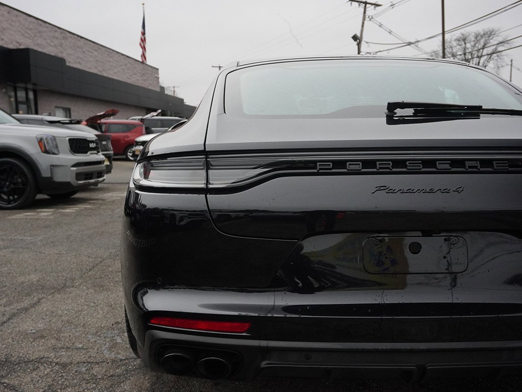Used 2023 Porsche Panamera 4 Platinum Edition image 18