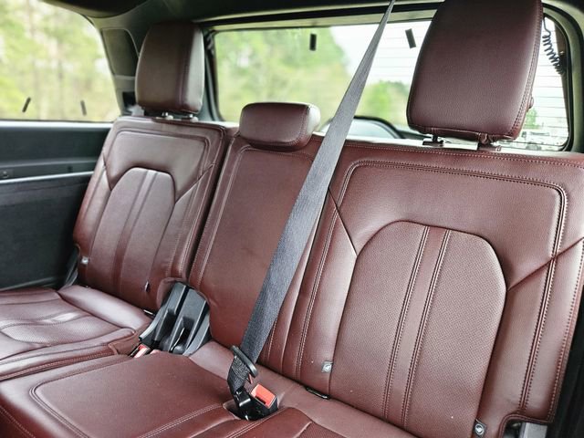 Used 2024 Ford Expedition Limited image 30