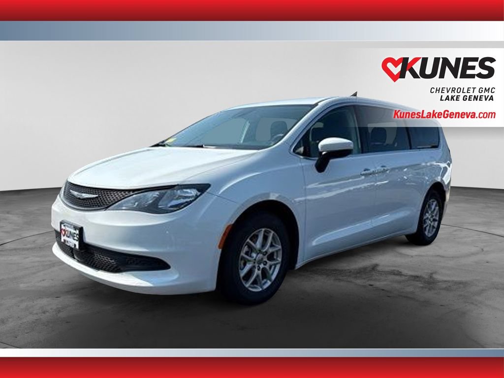 Used 2023 Chrysler Voyager LX FWD image 10