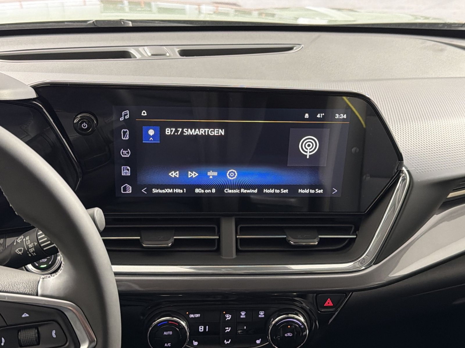 New 2026 Chevrolet Trax ACTIV FWD image 18