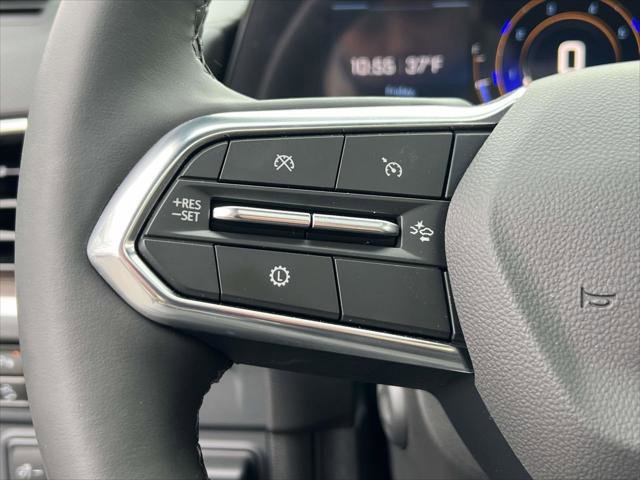 Used 2025 Chevrolet Suburban Premier image 25